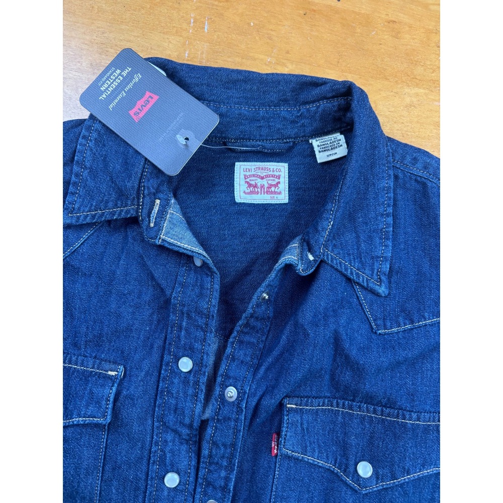 Levis Essential Western Denim Shirt Dark Wash Blue Pearl Snap Long Sleeve Small - Picture 2 of 5